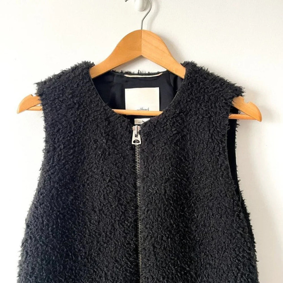 Aritzia Wilfred Chatou Fuzzy Teddy Sherpa Vest Black Size Small - Picture 5 of 8
